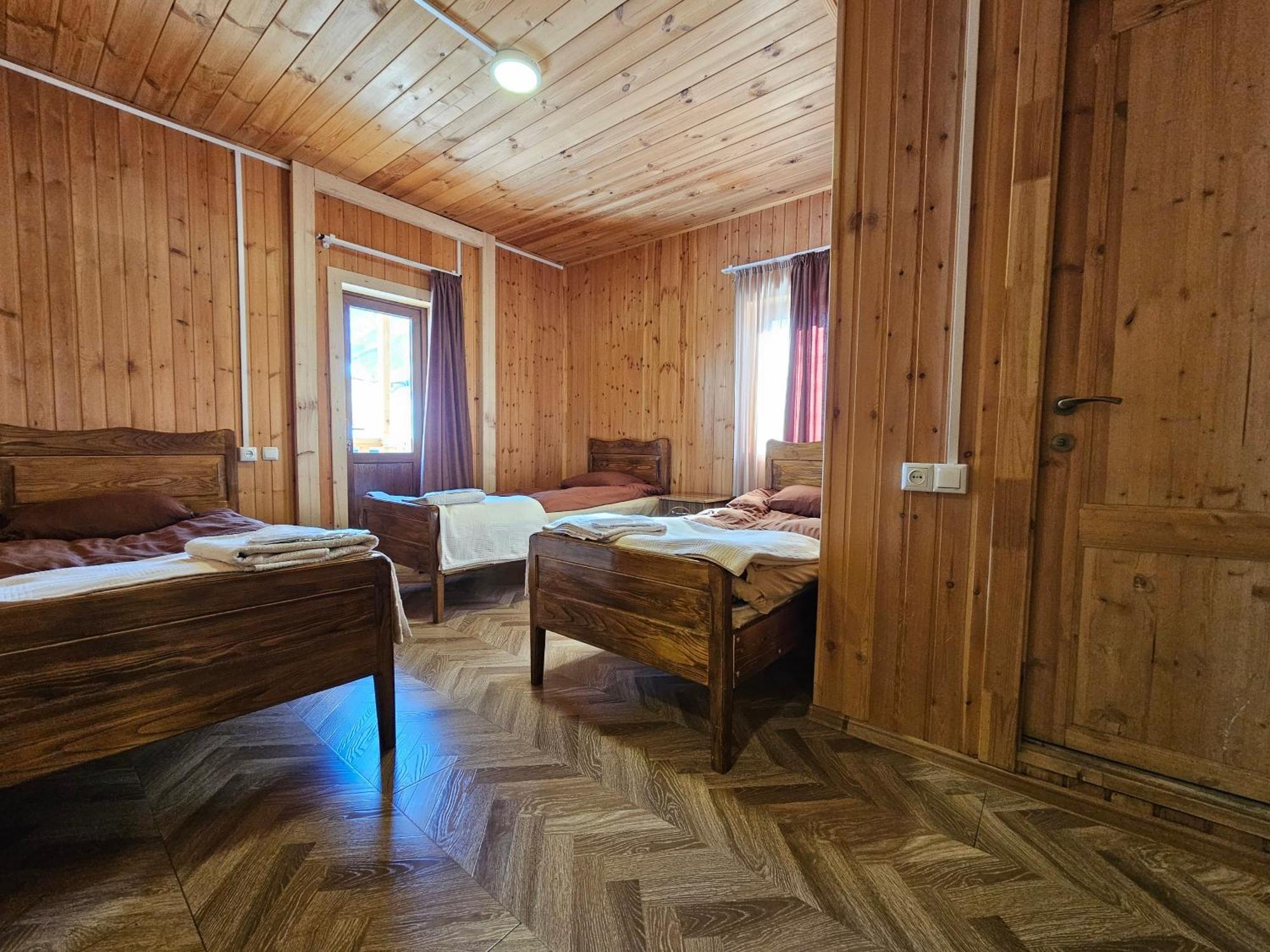 Guesthouse Ushguli Maspindzeli Eksteriør billede